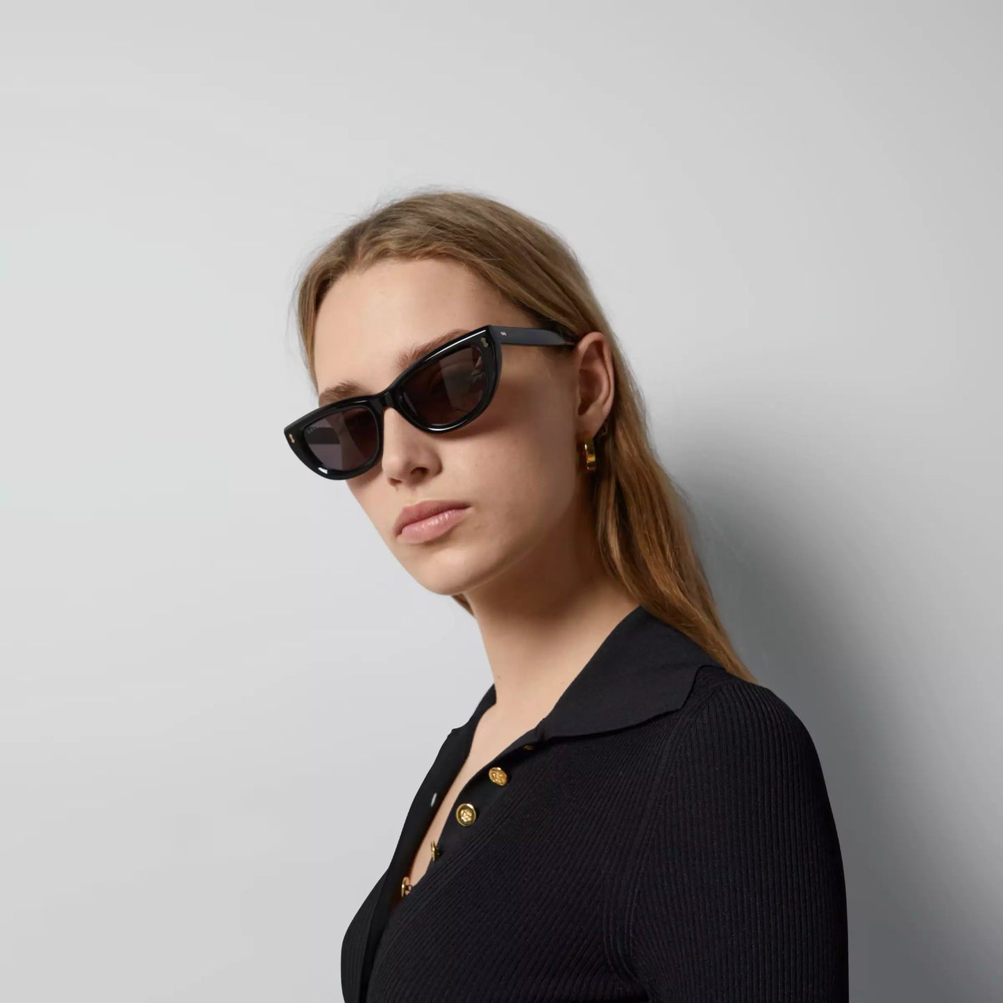 Gucci Cat-eye frame sunglasses • Black acetate