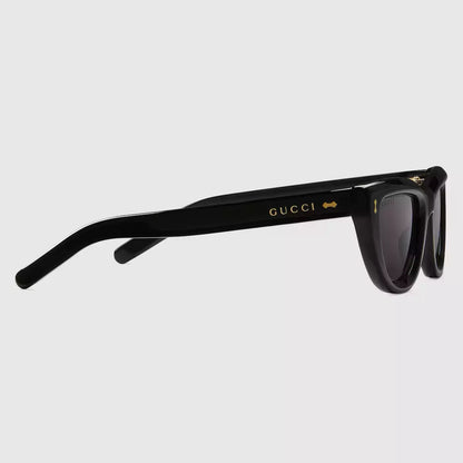 Gucci Cat-eye frame sunglasses • Black acetate