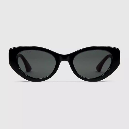 Gucci Cat-eye frame sunglasses • Black